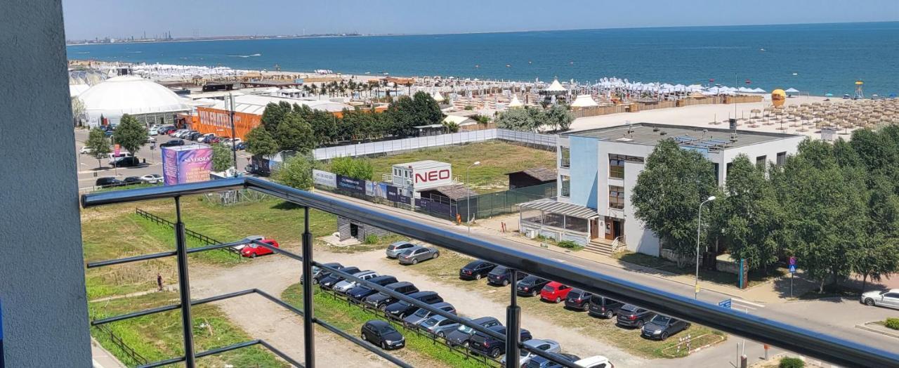 Luna Rossa Sumerland Mamaia