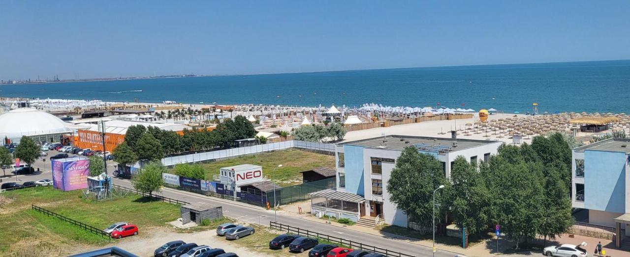 Luna Rossa Sumerland Mamaia