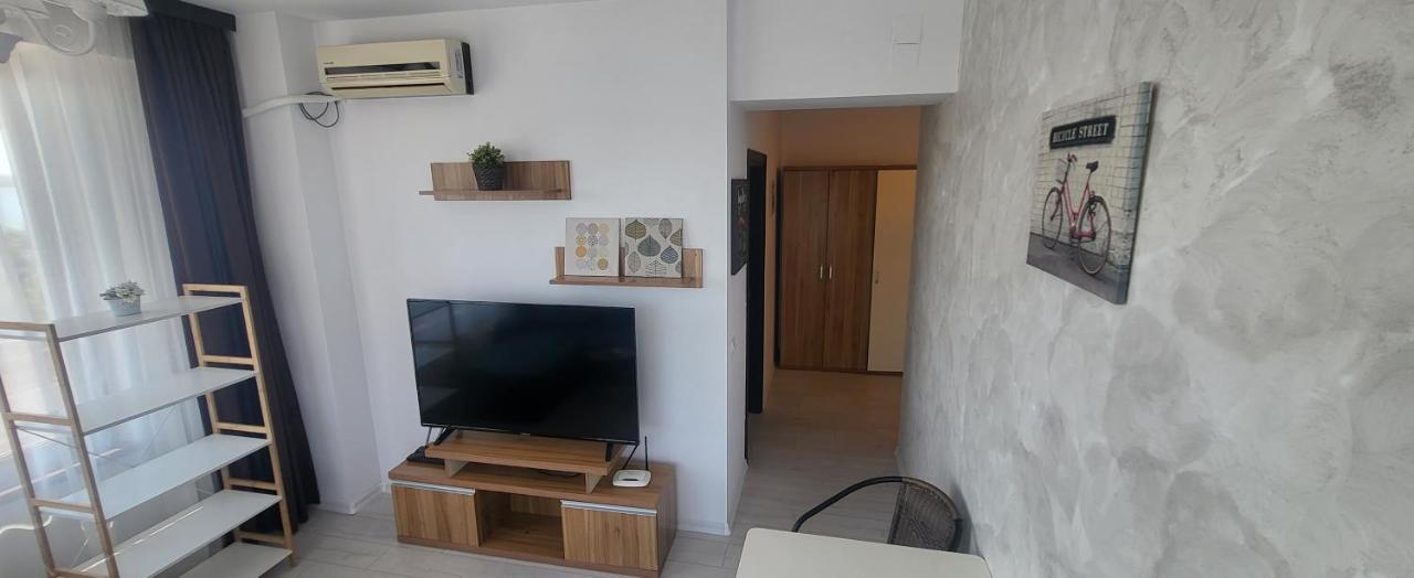 Luna Rossa Sumerland Apartament